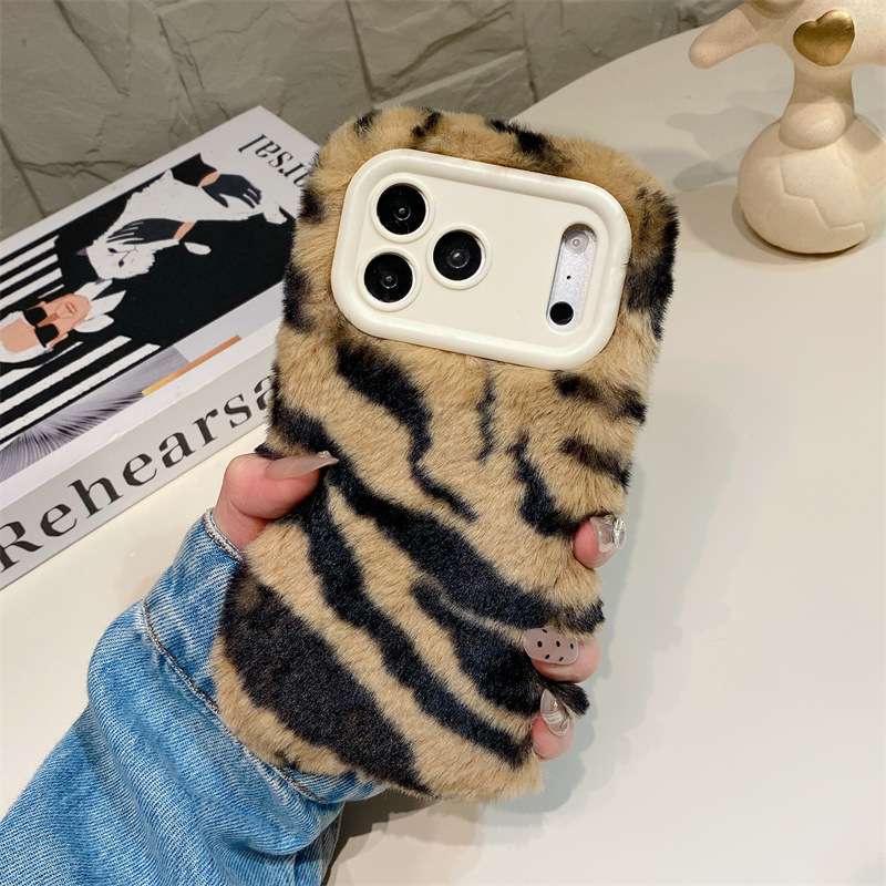 豪華なゼブラ柄ふわふわプラッシュスマホケース iPhone  - Phone Cases Iphone 13 のレビューと価格