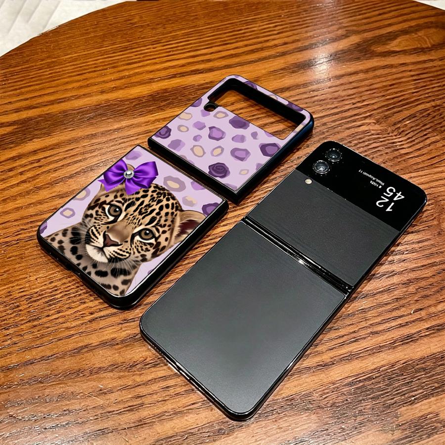 ストライプ柄のタイガーケース Samsung Galaxy  - Phone Cases Z Flip 6 のレビューと価格